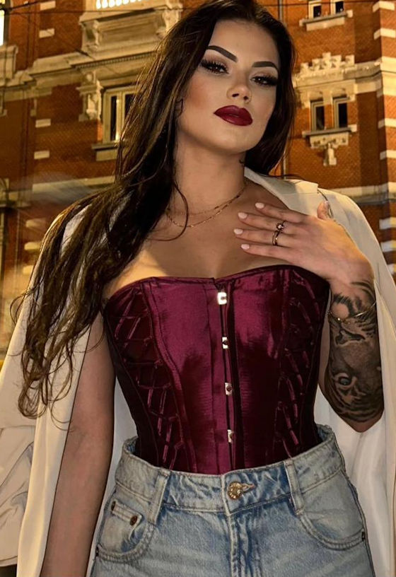 Liora, escort Madrid