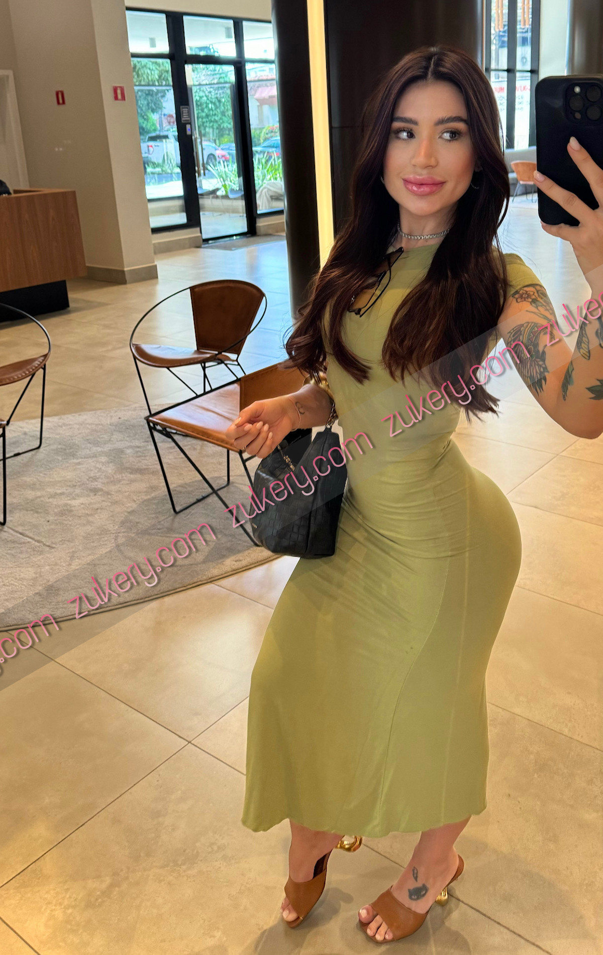 GABRIELA LEE