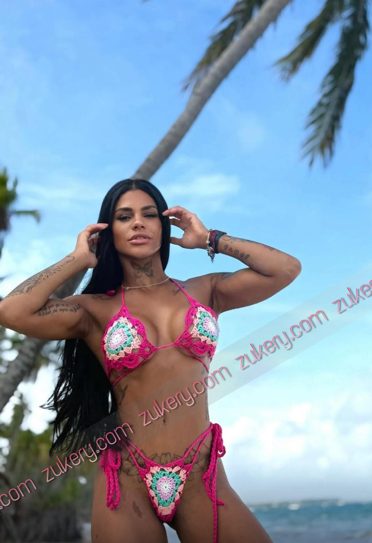 Chica joven blanca y brasilera