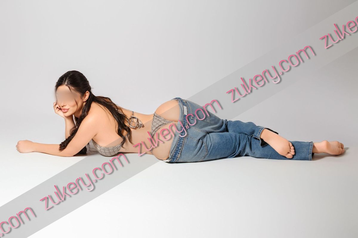 Chica joven blanca y latina