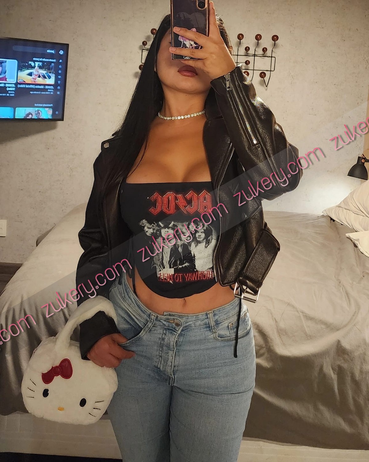 Chica joven blanca y argentina